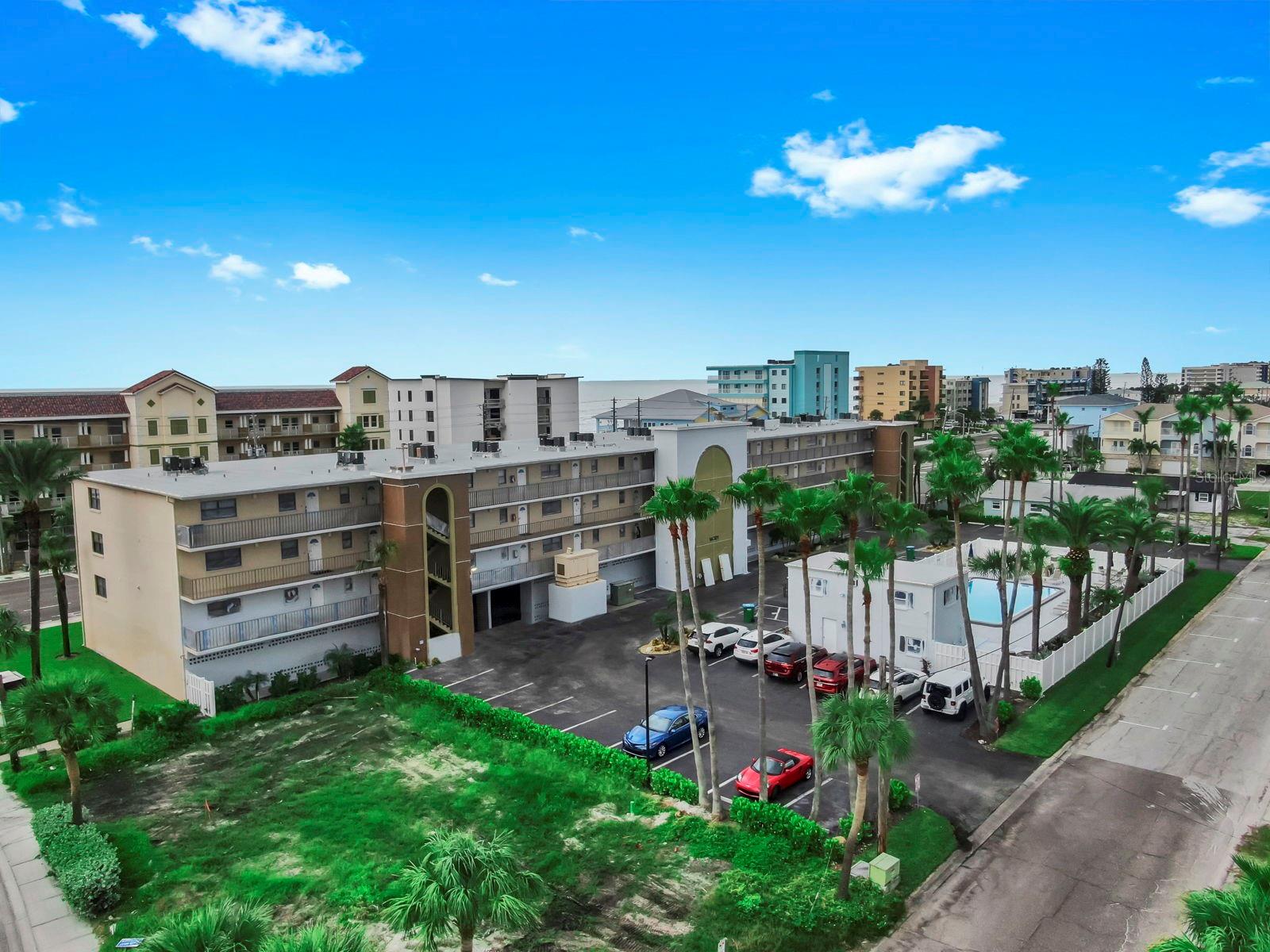 Image 49 of 50 For 14001 Gulf Boulevard 206