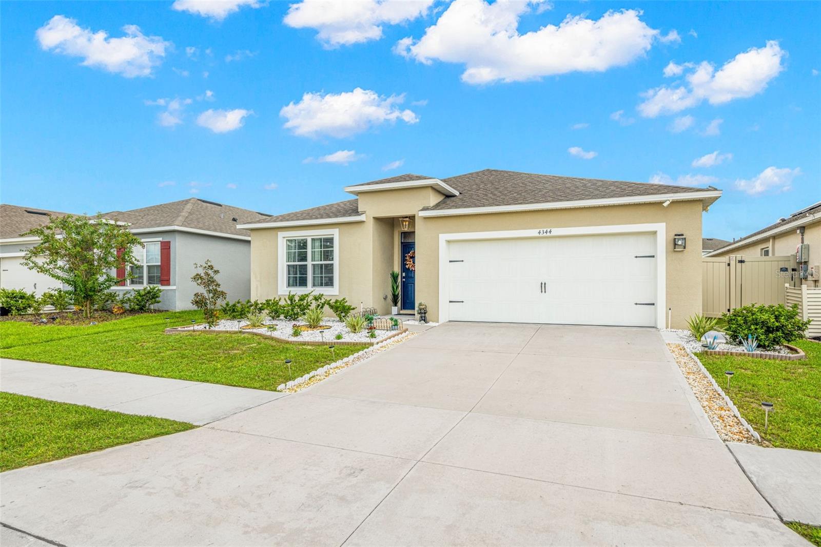 Image 3 of 33 For 4344 Deleon Street