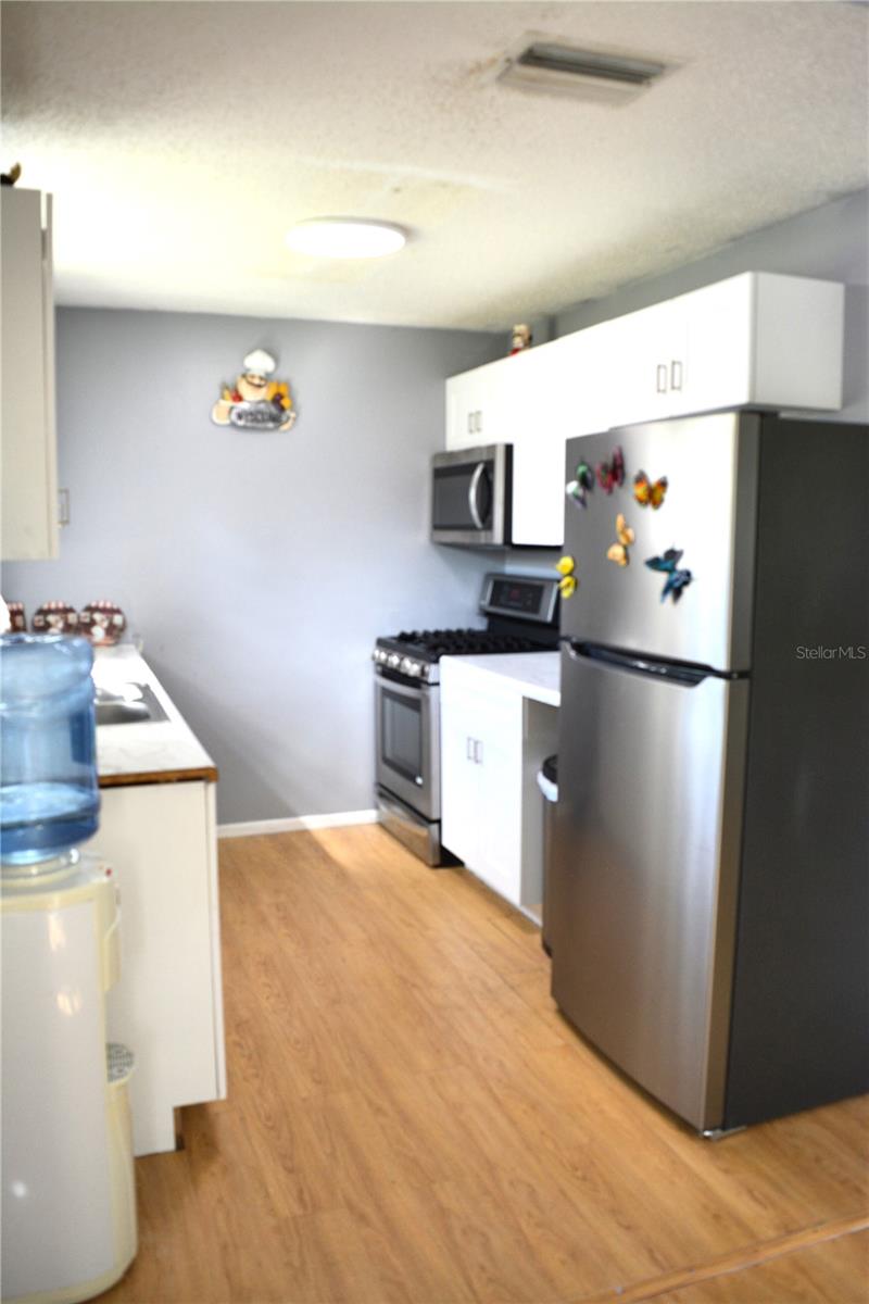 Image 5 of 23 For 4424 Rose Street