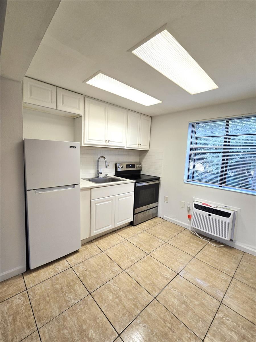 Image 5 of 21 For 2166 Bradford Street 126