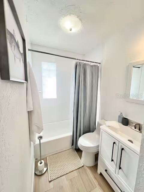 Image 14 of 22 For 13304 2nd Street E