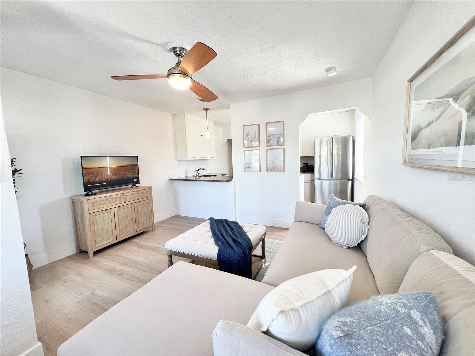 Image 5 of 22 For 13304 2nd Street E