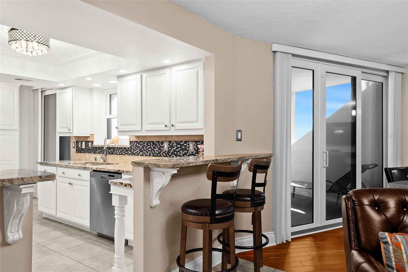 Image 13 of 72 For 1600 Gulf Boulevard 1016