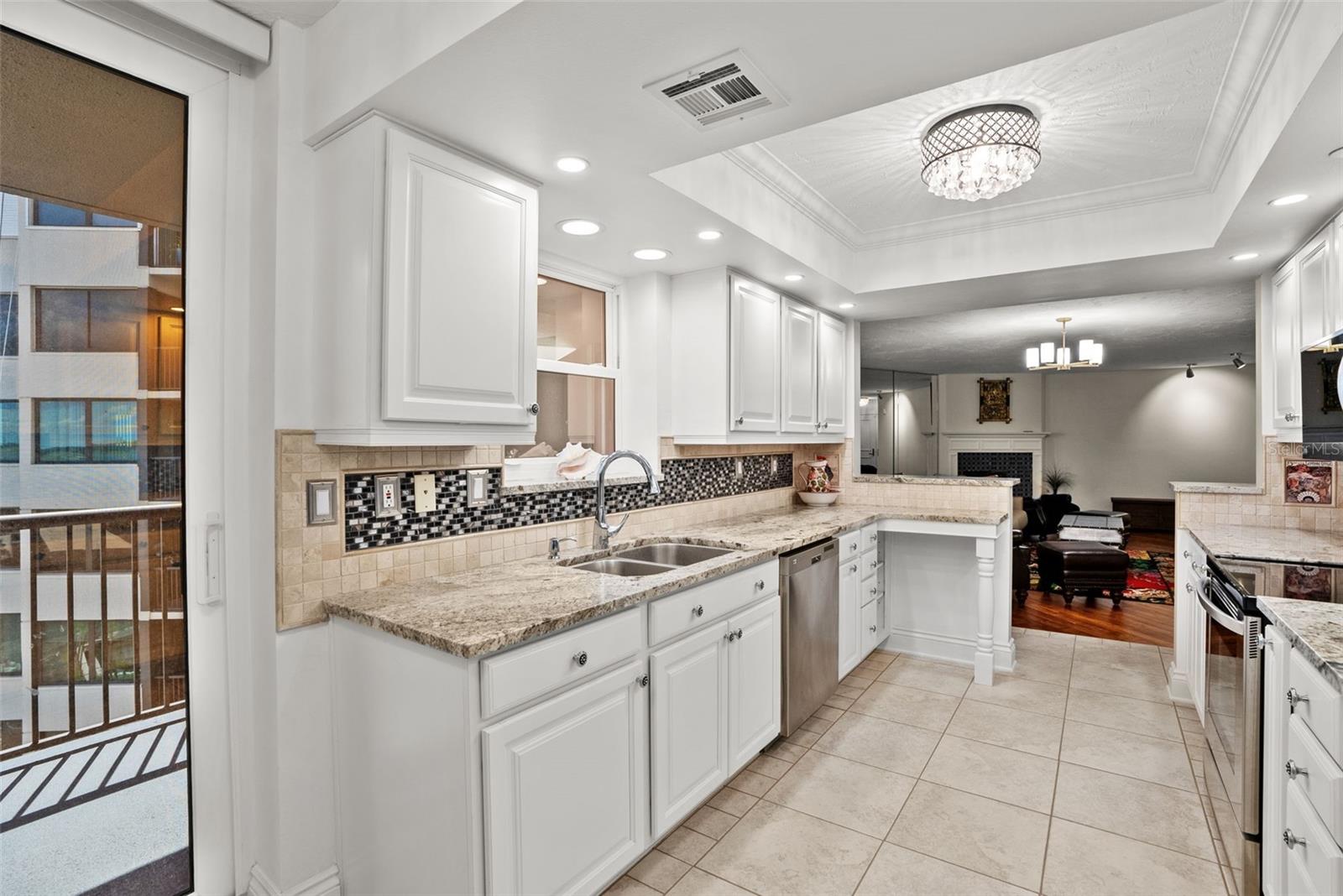 Image 16 of 72 For 1600 Gulf Boulevard 1016