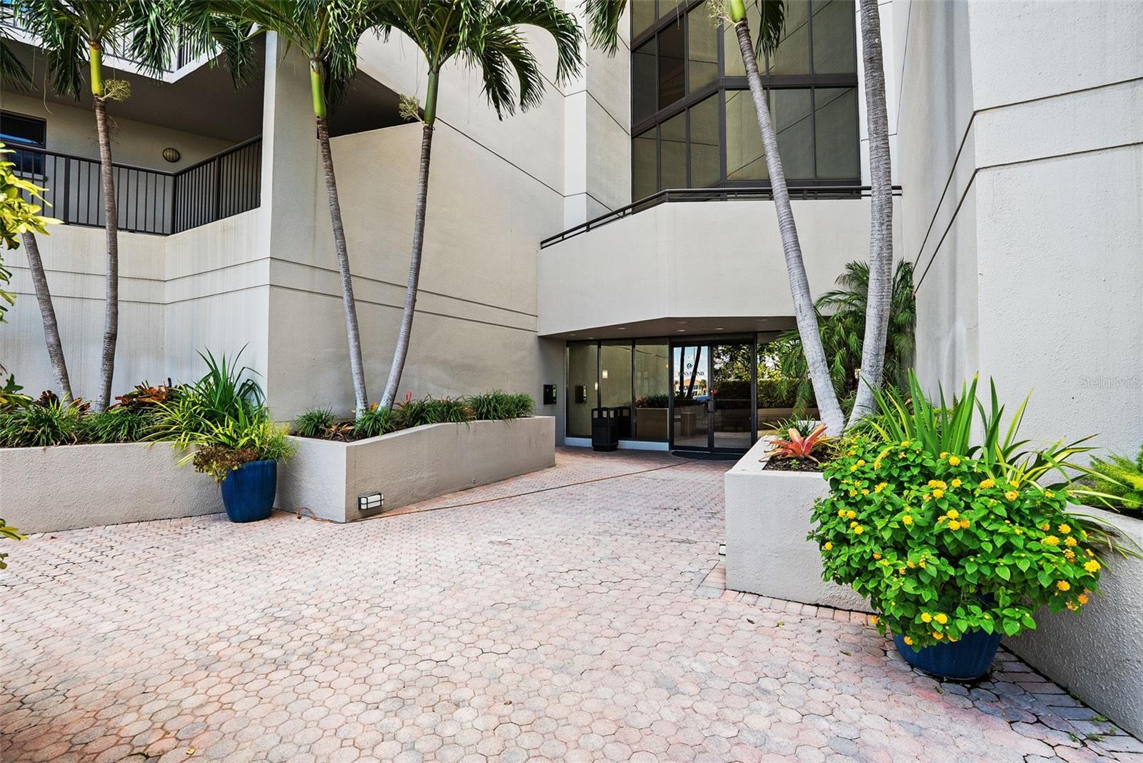 Image 3 of 72 For 1600 Gulf Boulevard 1016