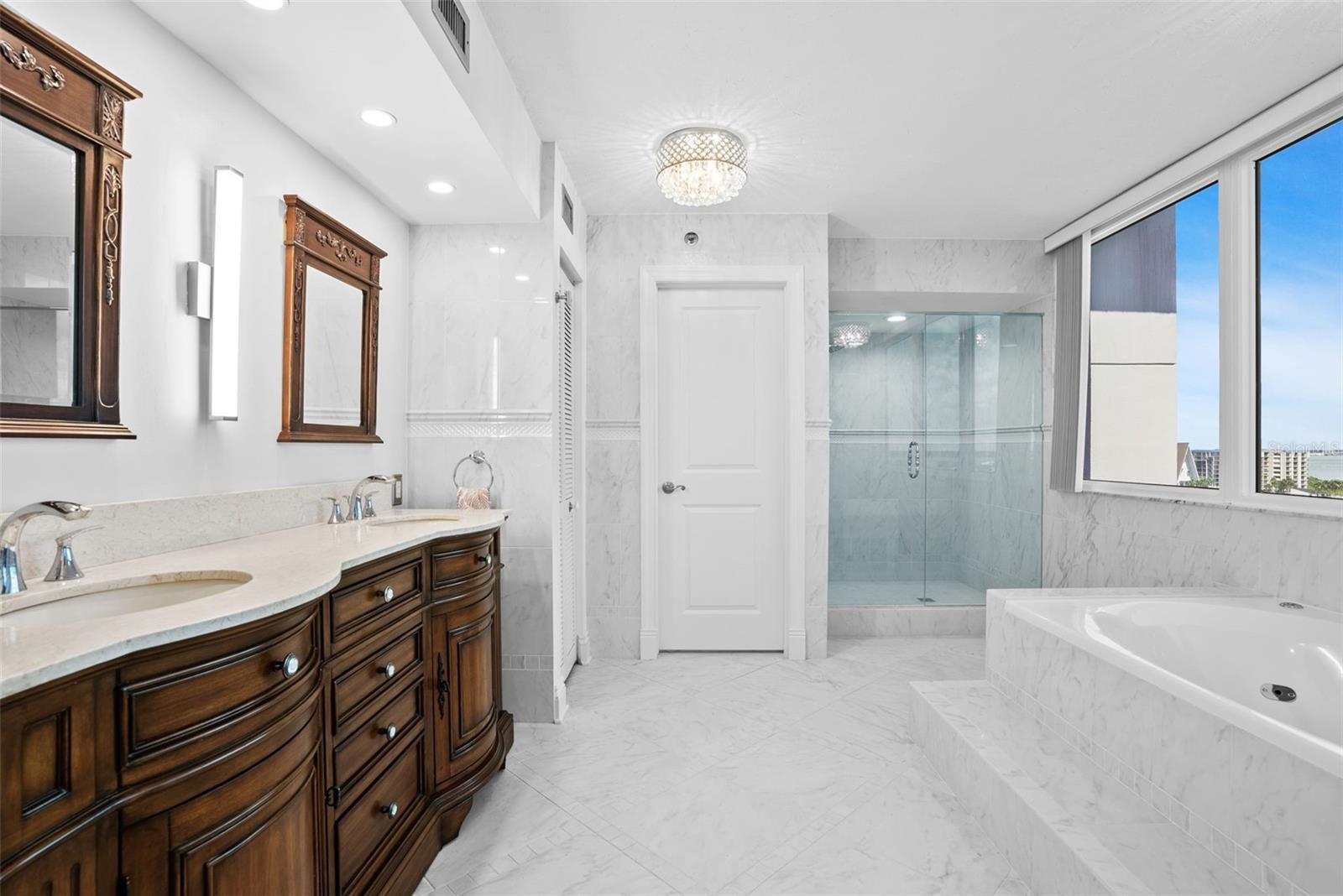Image 30 of 72 For 1600 Gulf Boulevard 1016