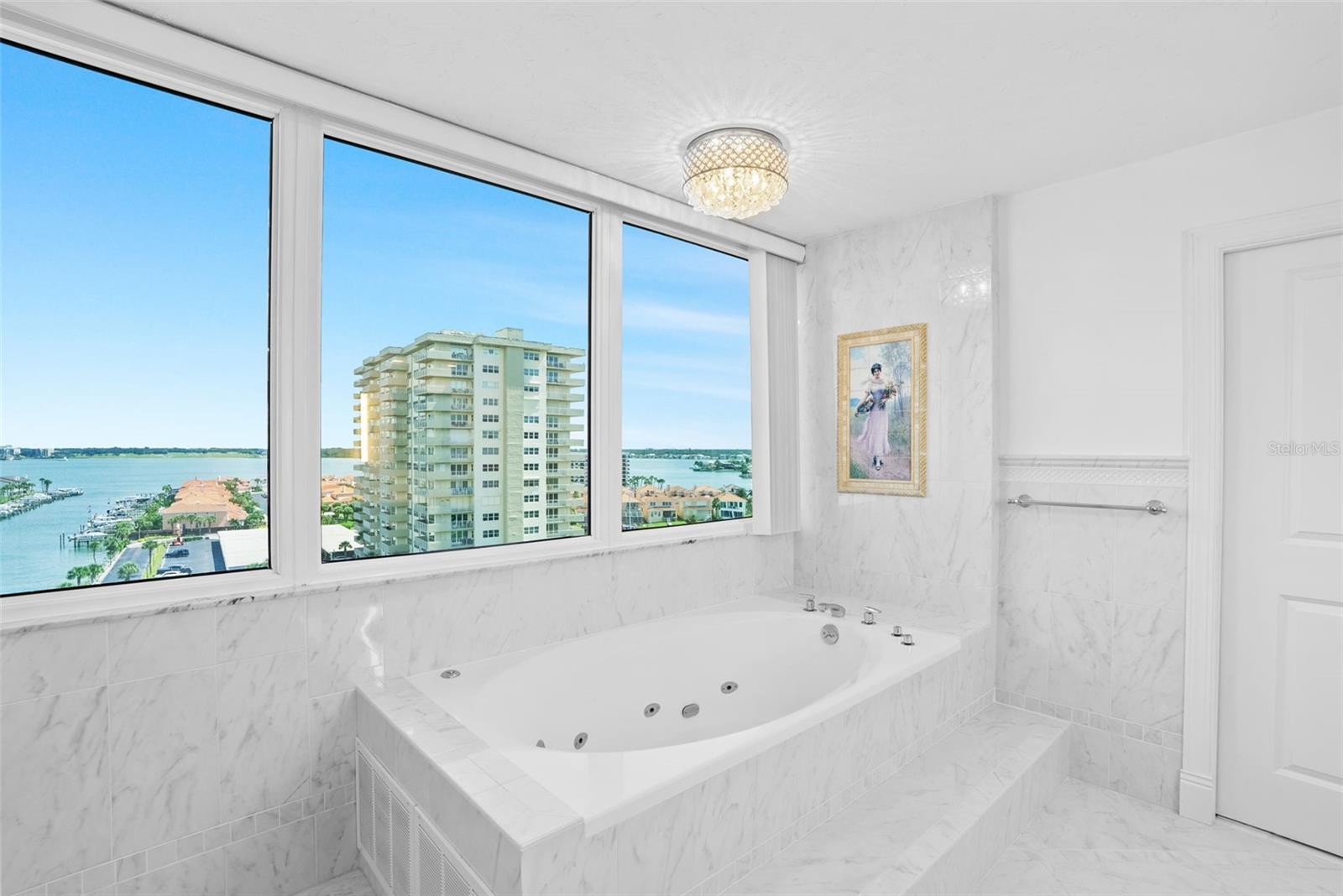 Image 33 of 72 For 1600 Gulf Boulevard 1016