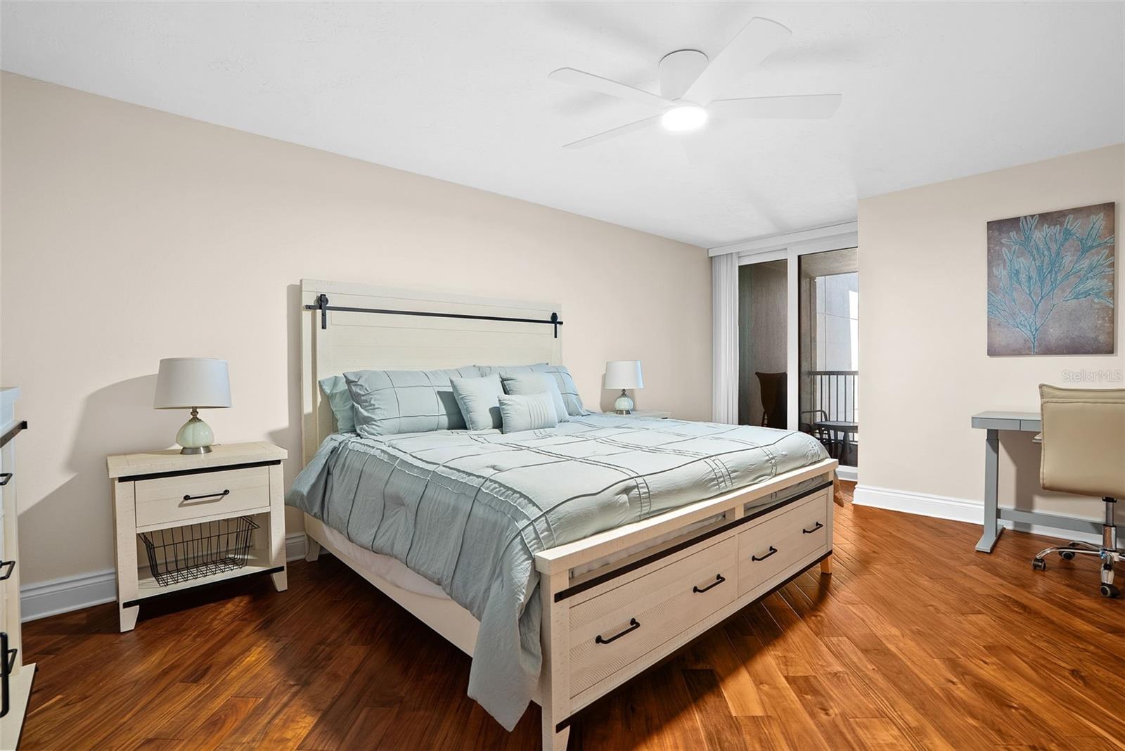 Image 39 of 72 For 1600 Gulf Boulevard 1016