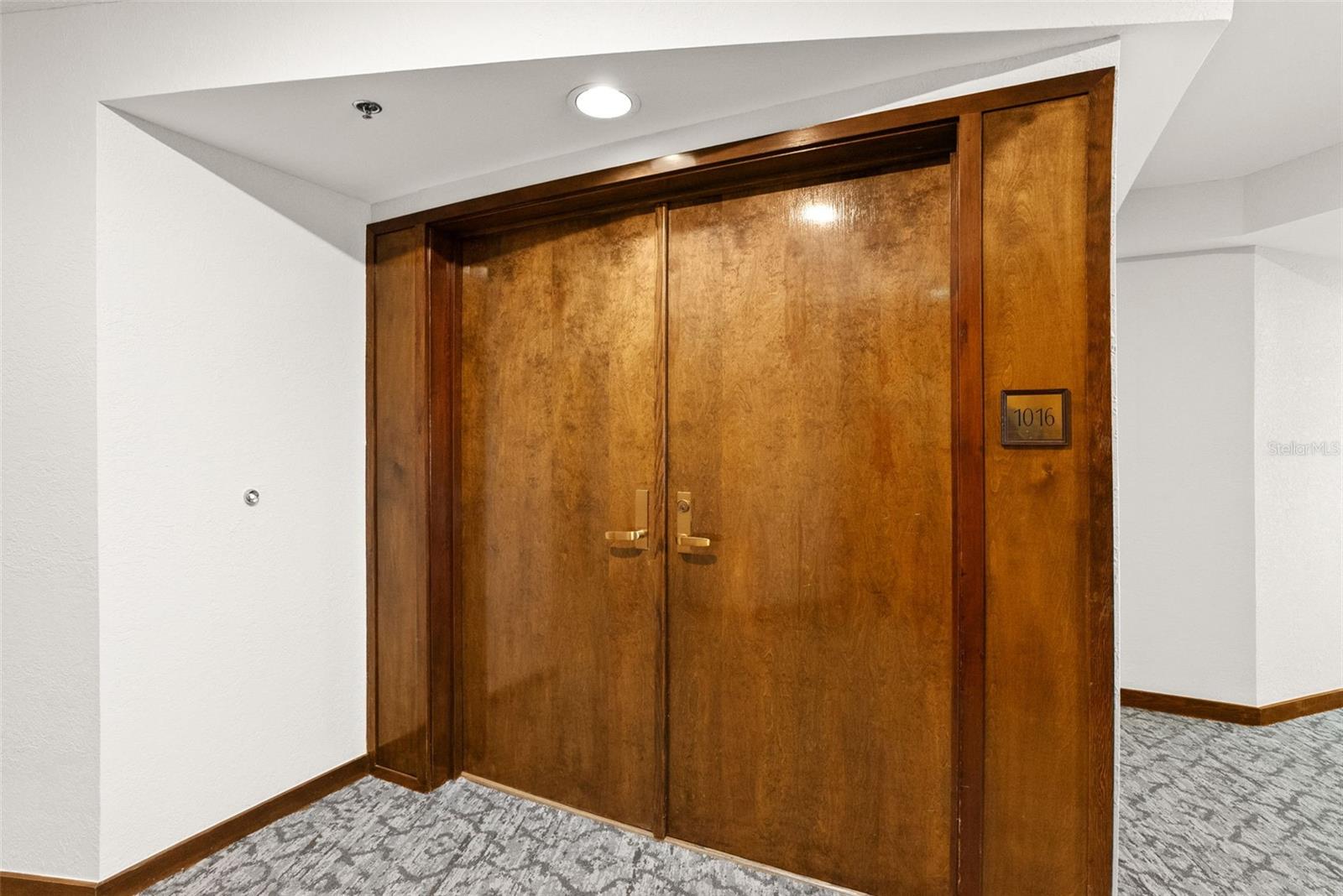 Image 4 of 72 For 1600 Gulf Boulevard 1016