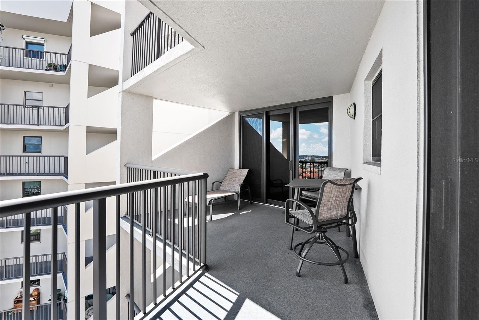 Image 43 of 72 For 1600 Gulf Boulevard 1016