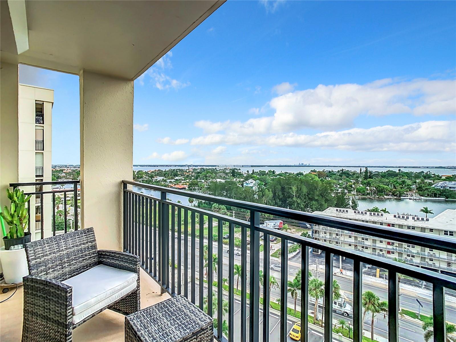 Image 29 of 43 For 3820 Gulf Boulevard 1001