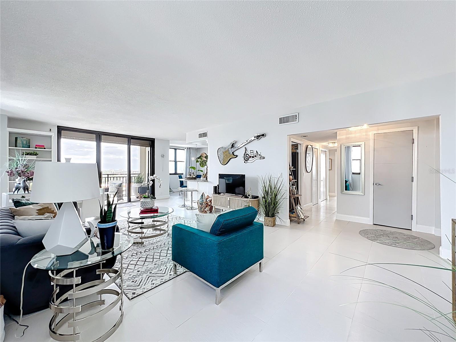 Image 3 of 43 For 3820 Gulf Boulevard 1001