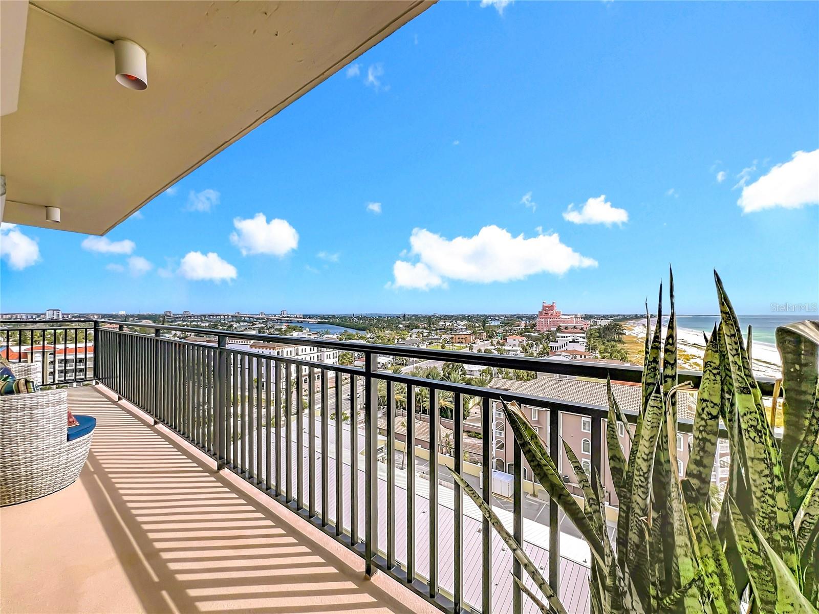 Image 32 of 43 For 3820 Gulf Boulevard 1001