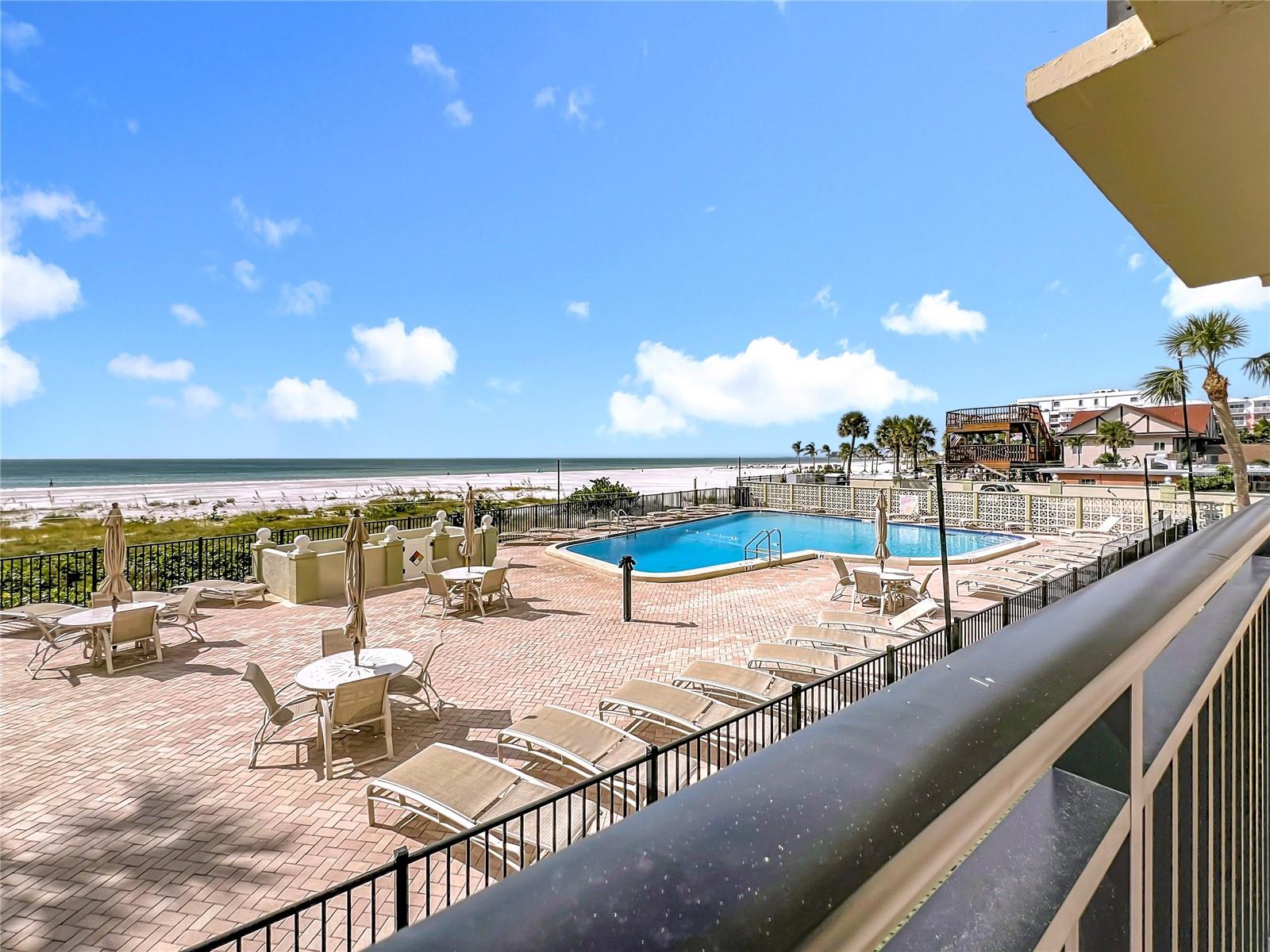 Image 35 of 43 For 3820 Gulf Boulevard 1001