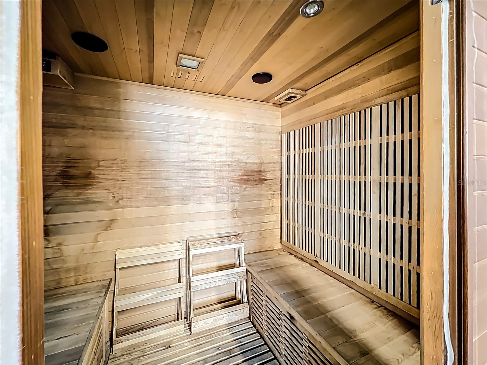 Image 40 of 43 For 3820 Gulf Boulevard 1001