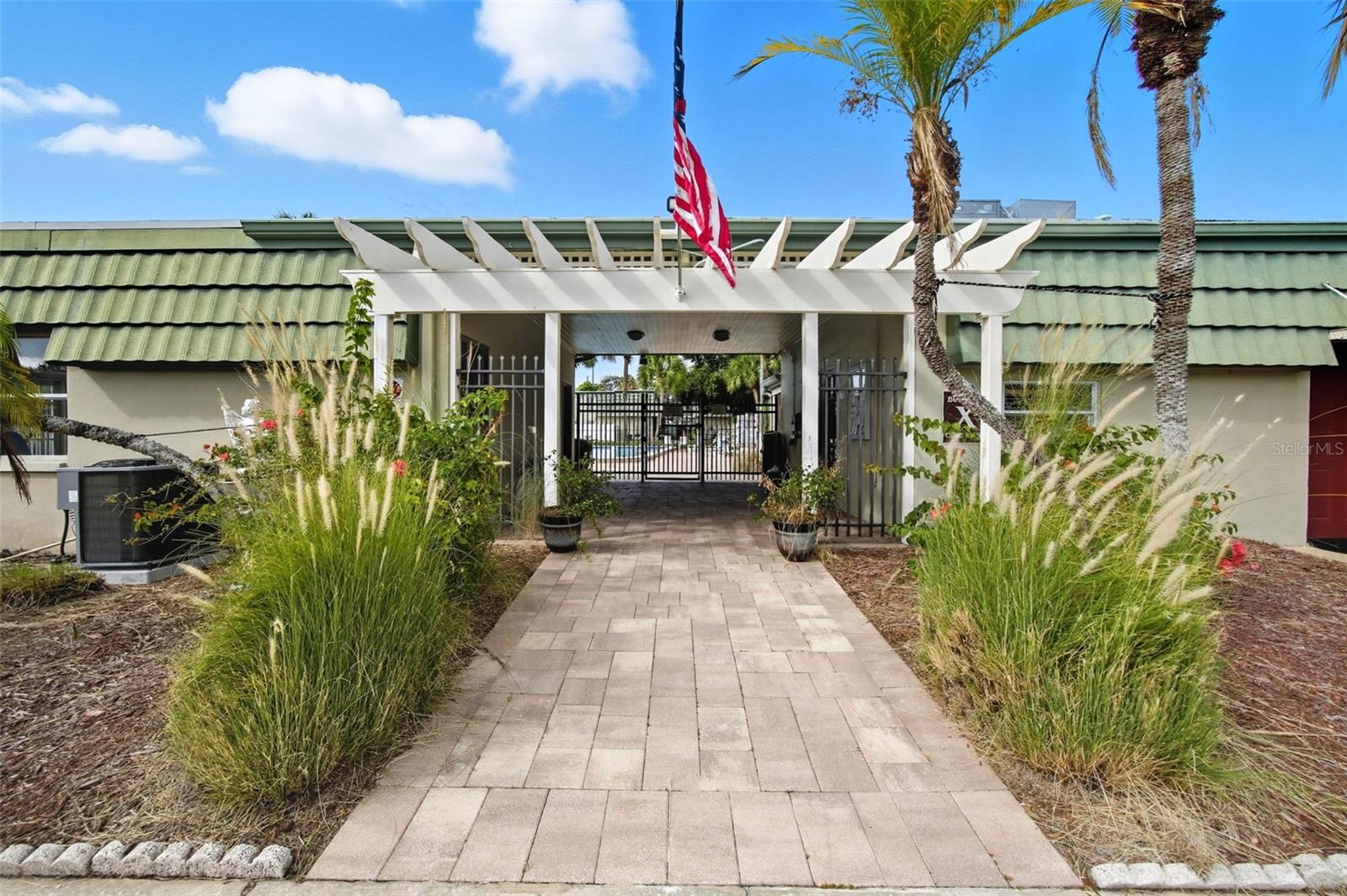 Image 25 of 42 For 1799 Highland Avenue 49