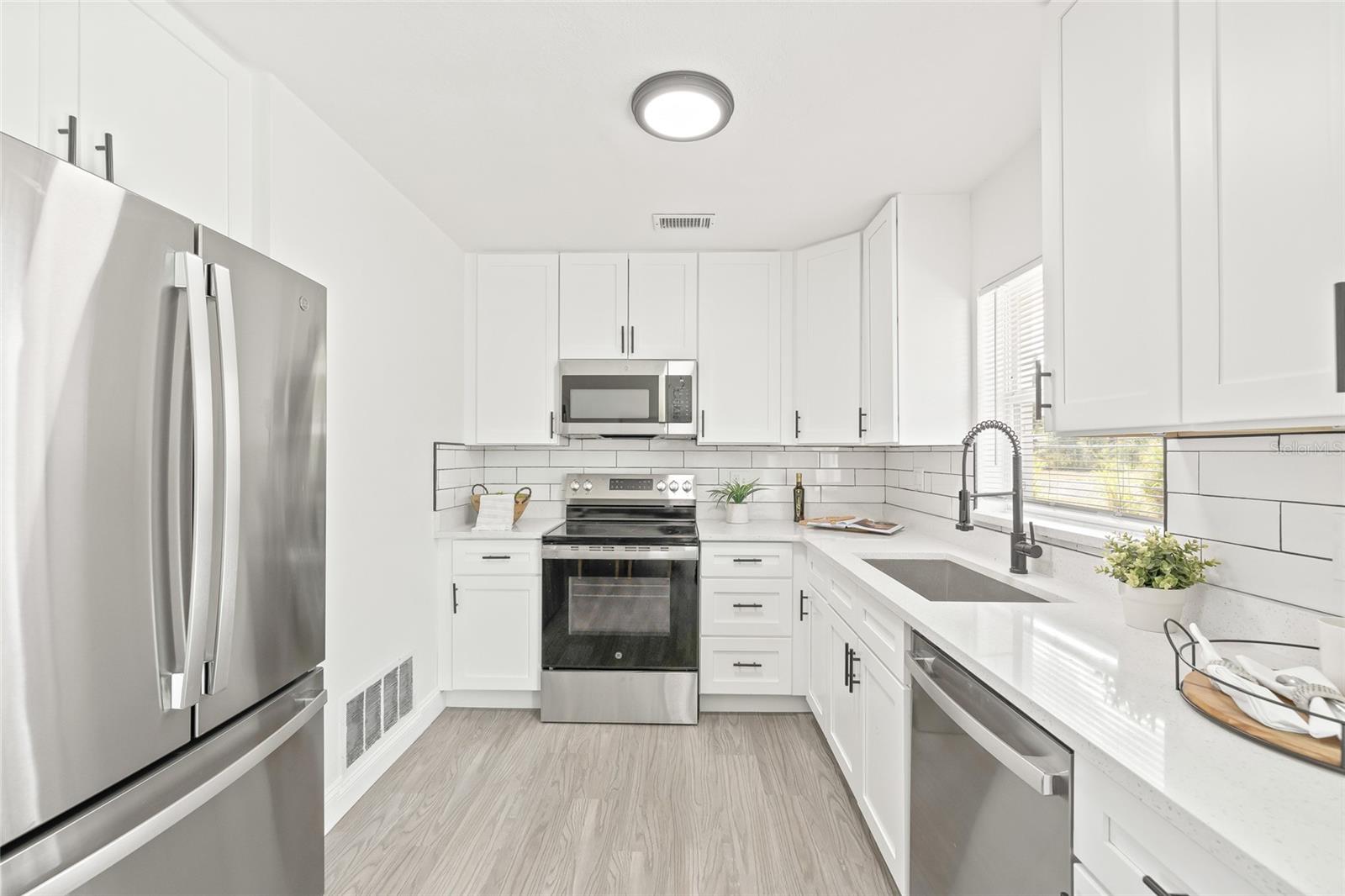 Image 7 of 28 For 5880 80th Terrace N