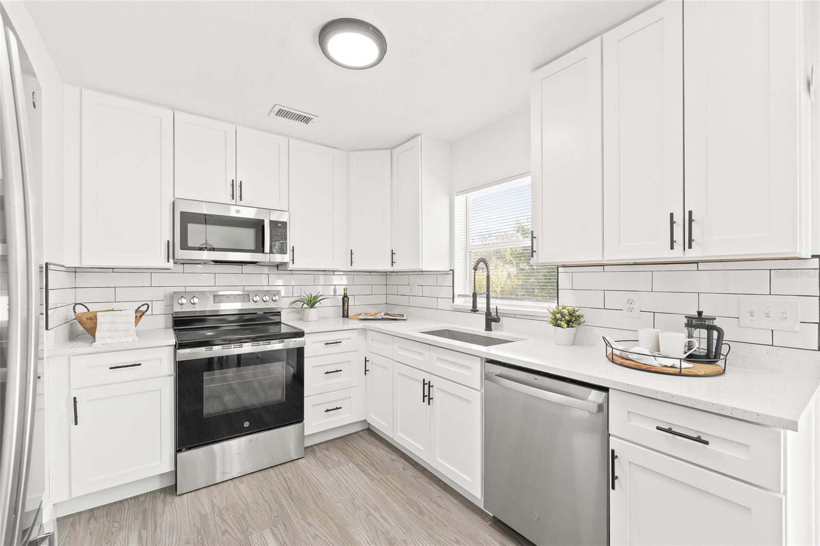 Image 8 of 28 For 5880 80th Terrace N