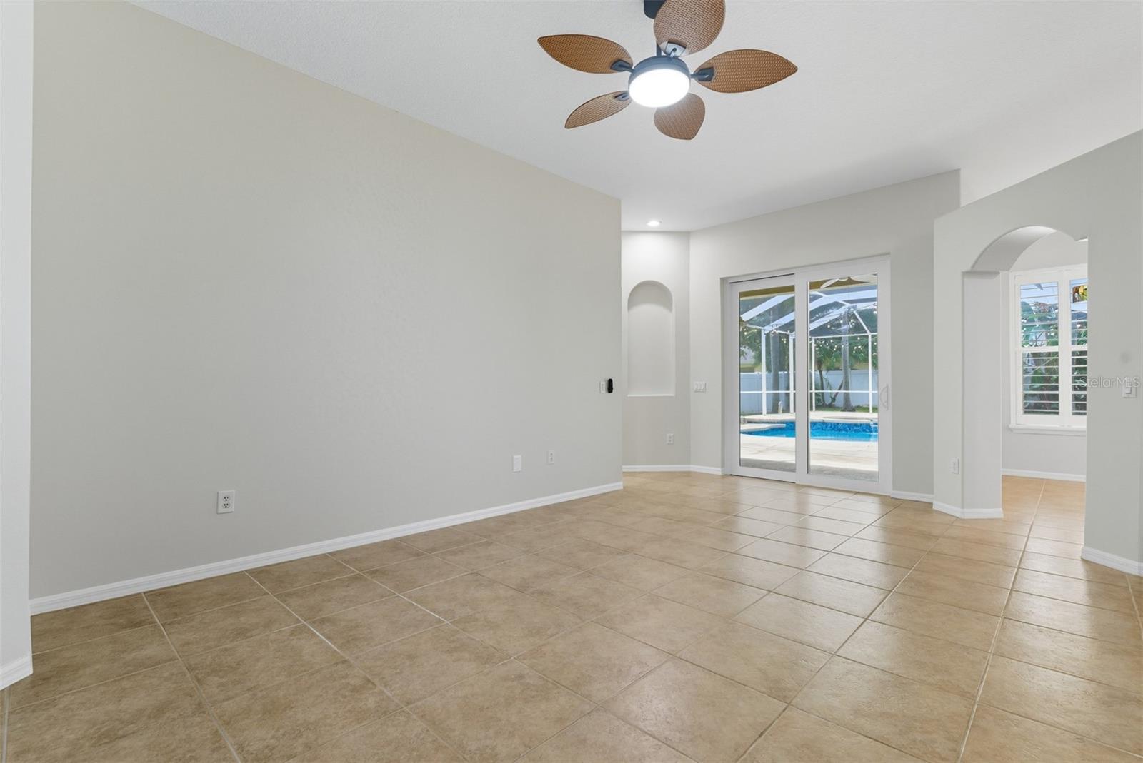 Image 11 of 67 For 9215 Estate Cove Circle