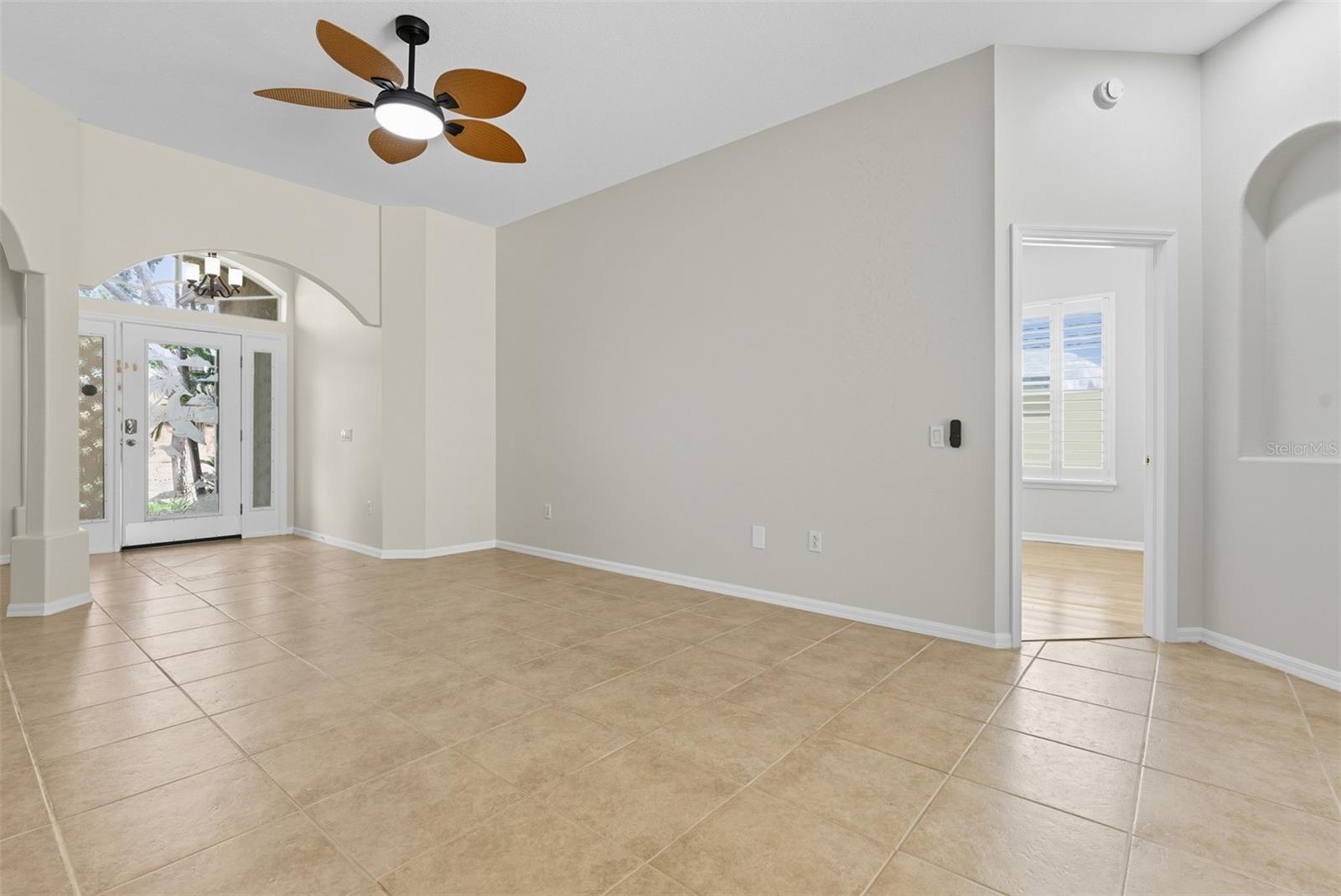 Image 14 of 67 For 9215 Estate Cove Circle