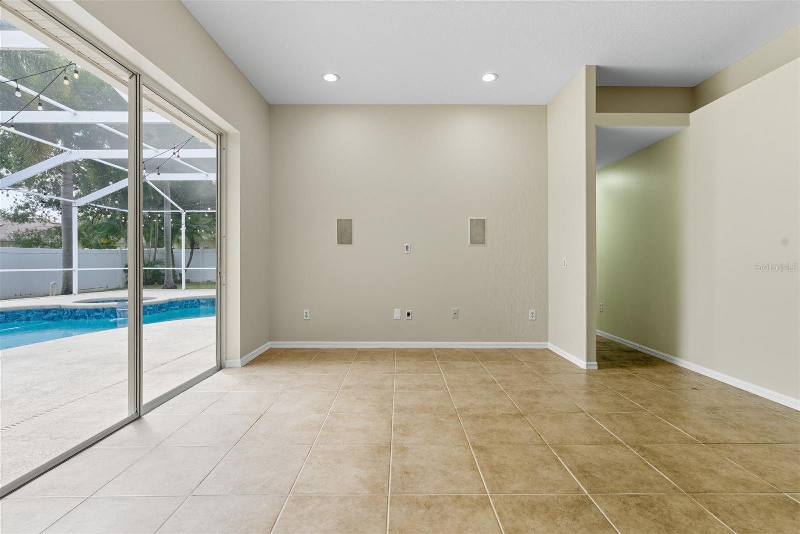 Image 22 of 67 For 9215 Estate Cove Circle