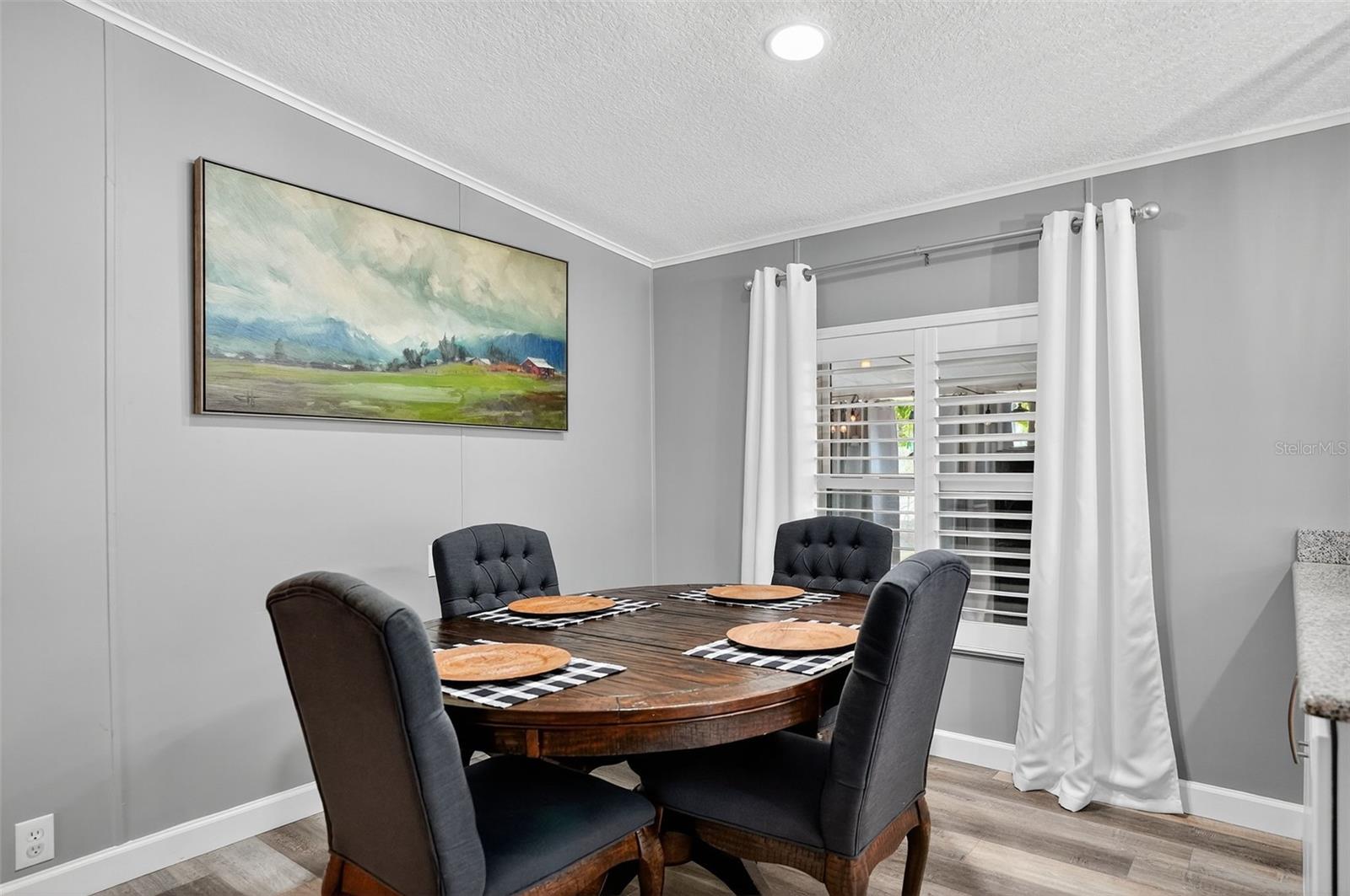 Image 10 of 27 For 14346 Nectarine Street