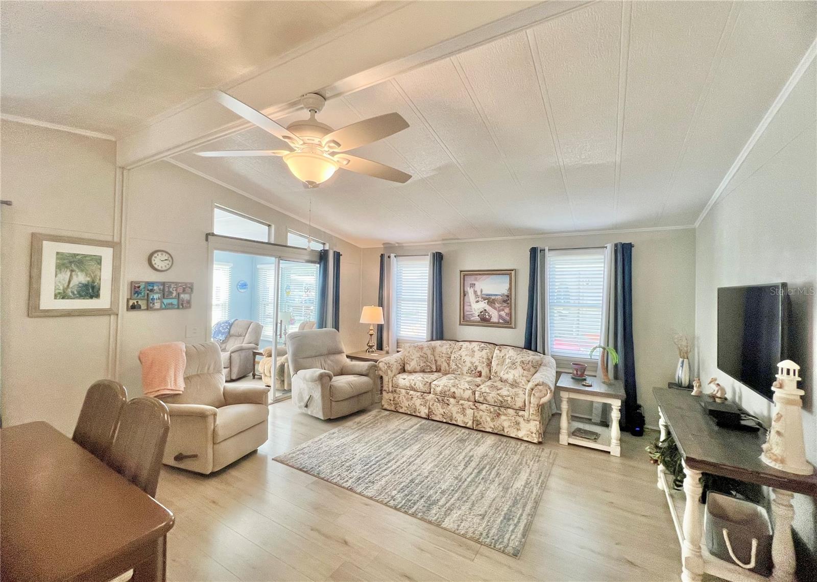 Image 21 of 76 For 1100 Belcher Road S 343