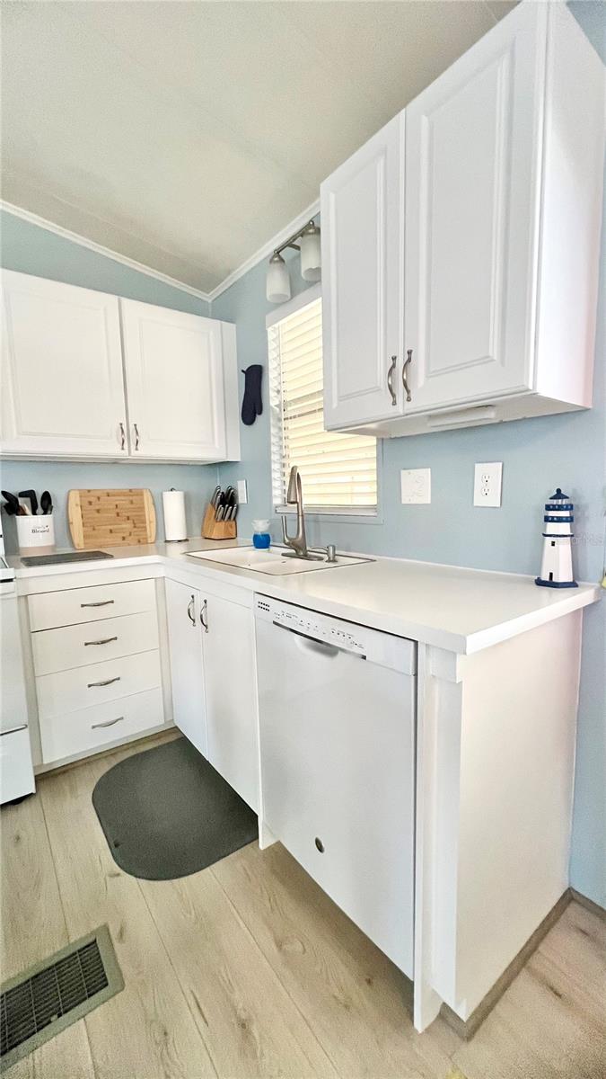 Image 30 of 76 For 1100 Belcher Road S 343