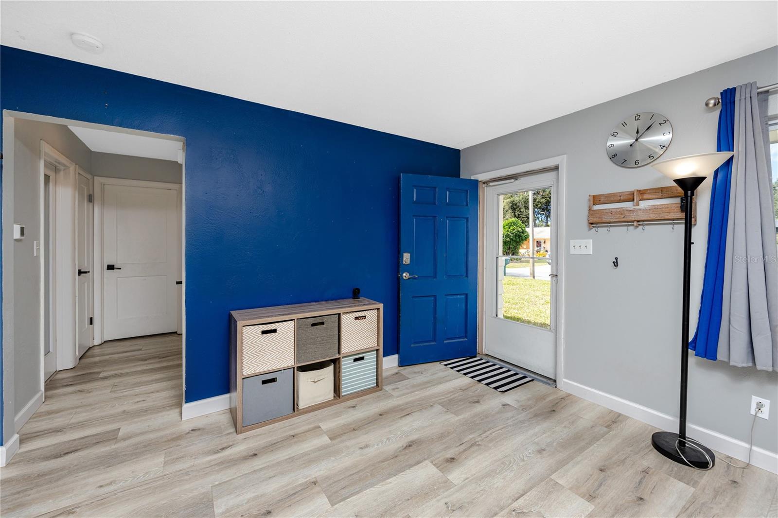 Image 11 of 50 For 1271 Edenville Avenue