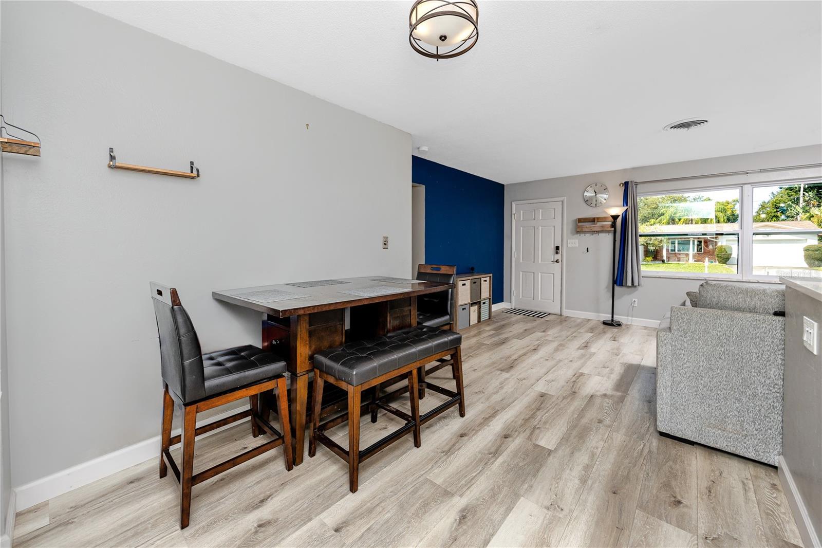 Image 16 of 50 For 1271 Edenville Avenue