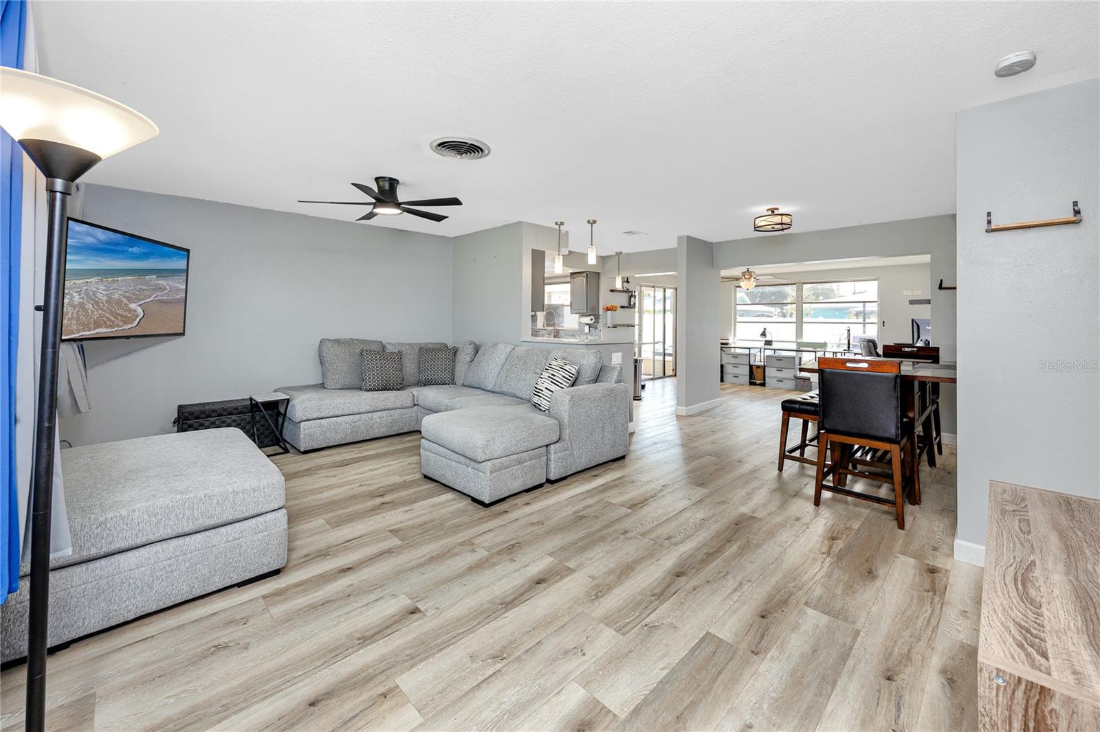 Image 2 of 50 For 1271 Edenville Avenue