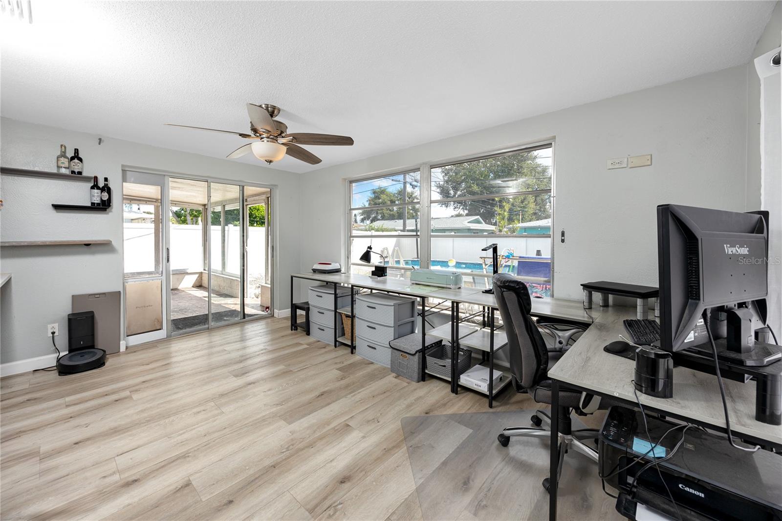 Image 4 of 50 For 1271 Edenville Avenue