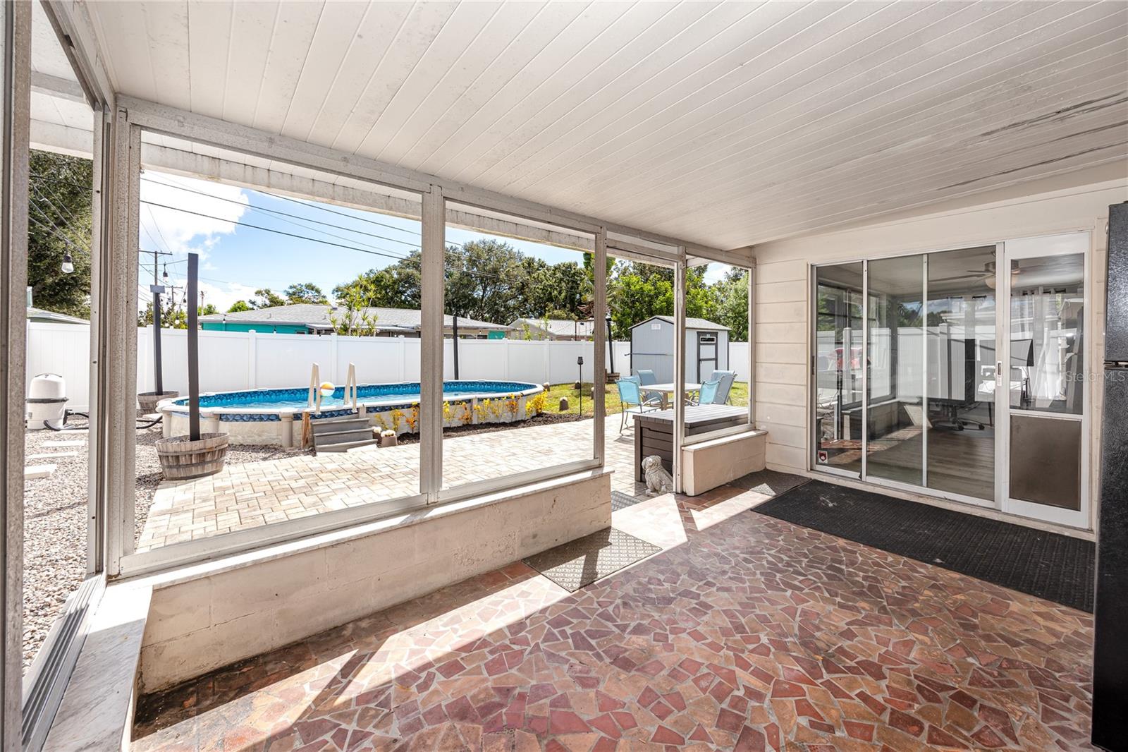Image 41 of 50 For 1271 Edenville Avenue