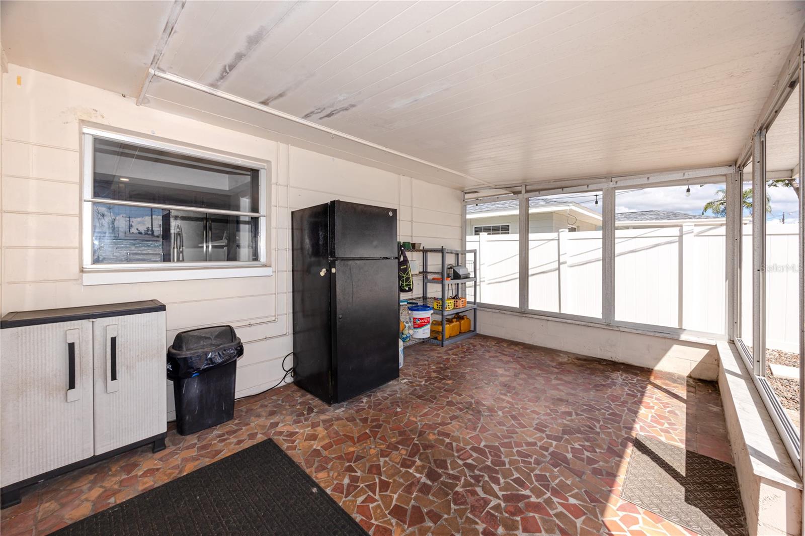 Image 42 of 50 For 1271 Edenville Avenue