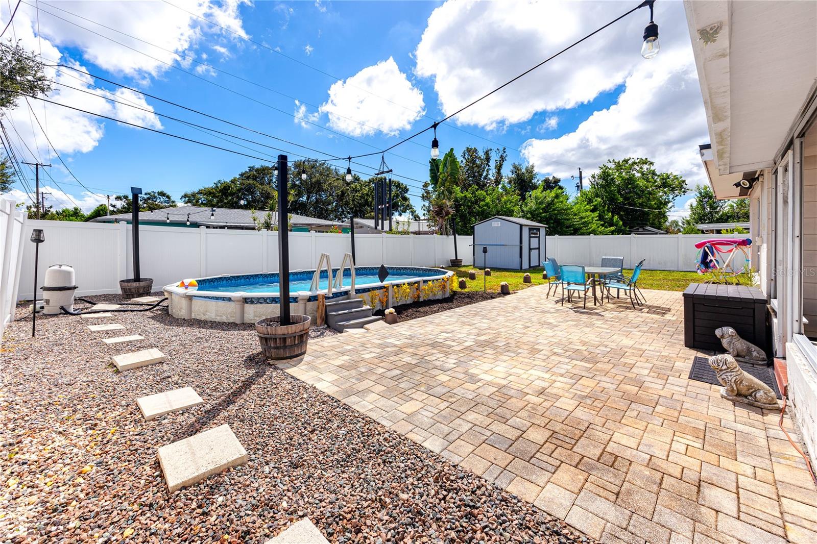 Image 43 of 50 For 1271 Edenville Avenue
