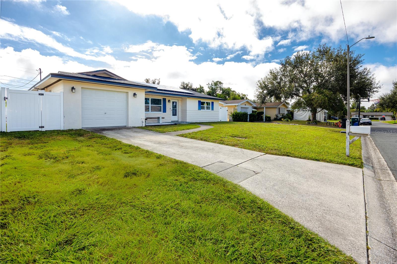 Image 7 of 50 For 1271 Edenville Avenue