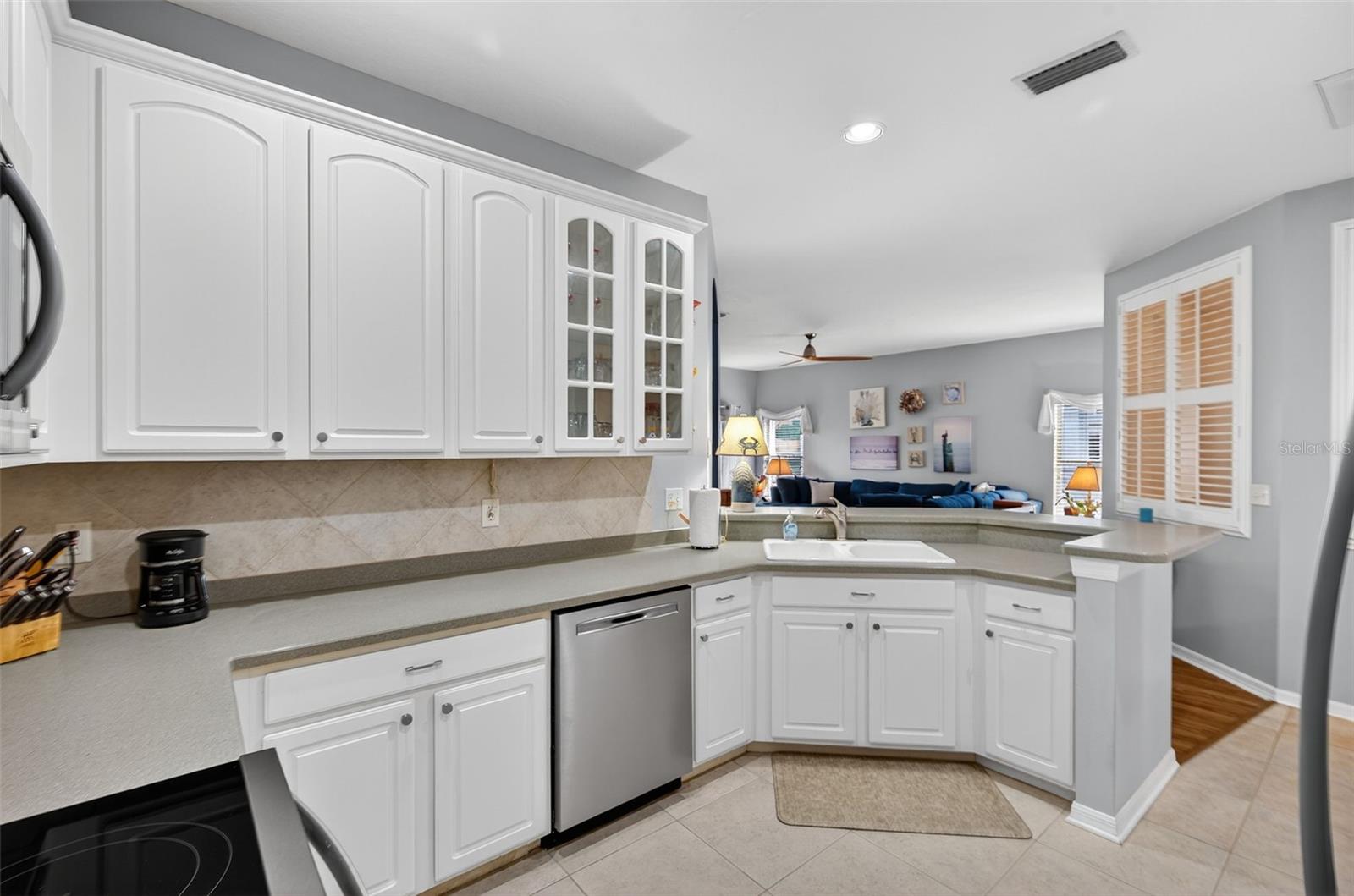 Image 31 of 75 For 10123 Mowry Lane