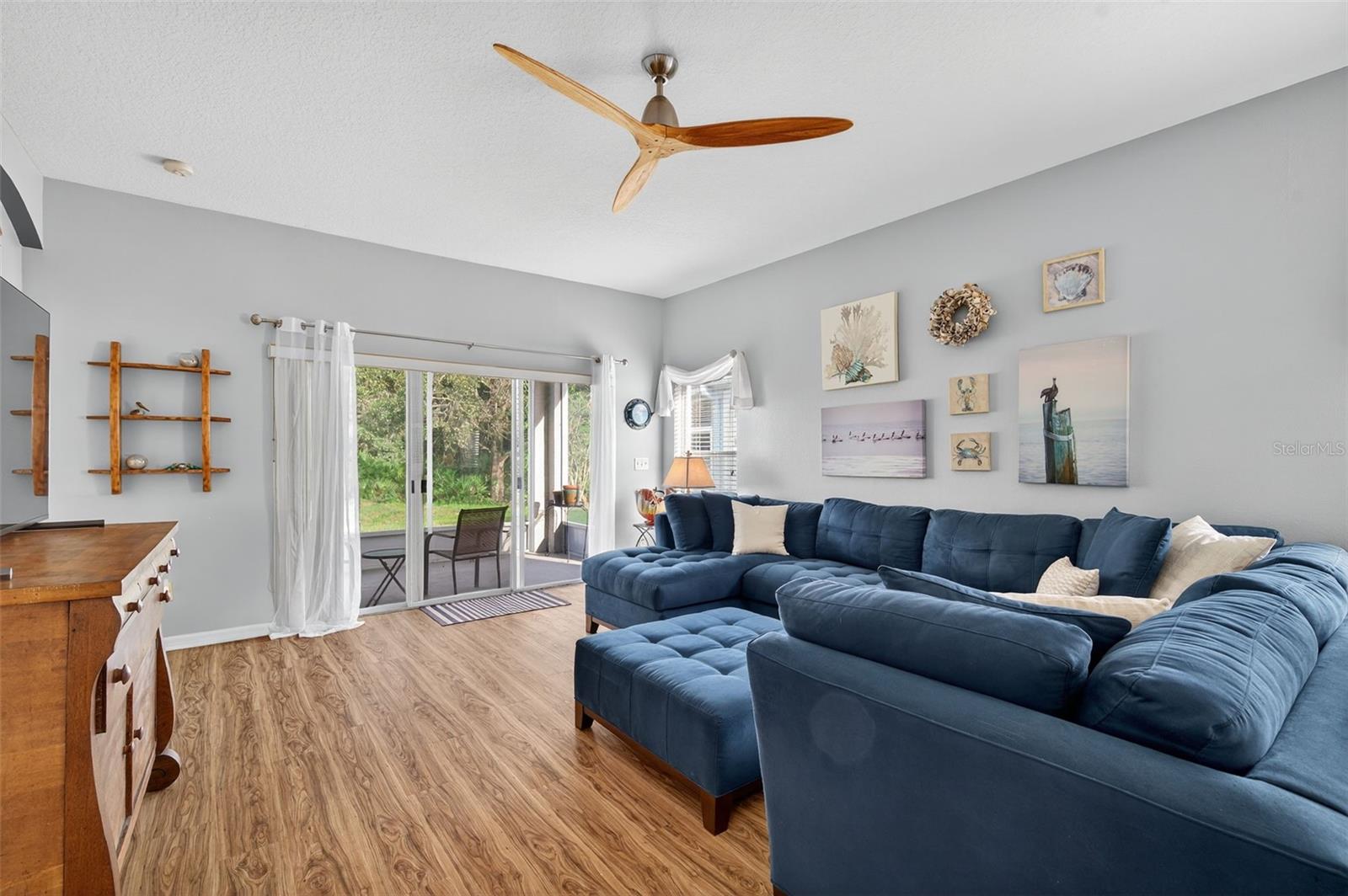 Image 32 of 75 For 10123 Mowry Lane
