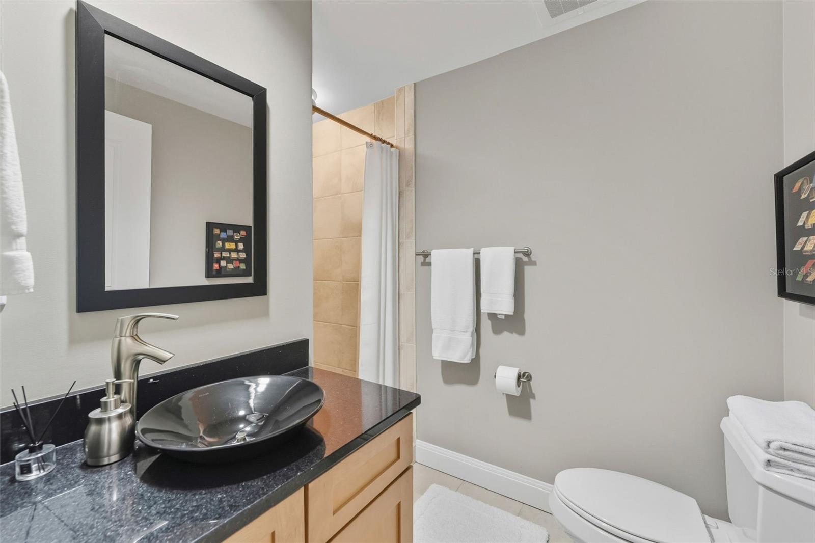 Image 16 of 22 For 450 Knights Run Avenue 414
