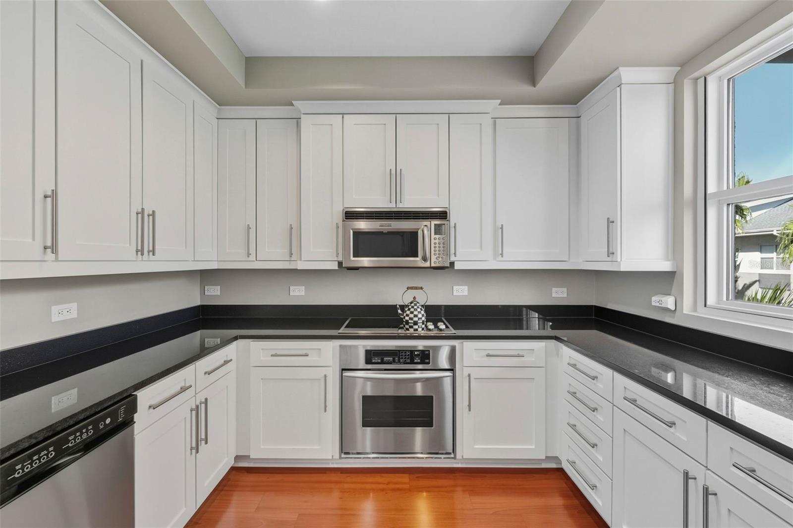 Image 5 of 22 For 450 Knights Run Avenue 414