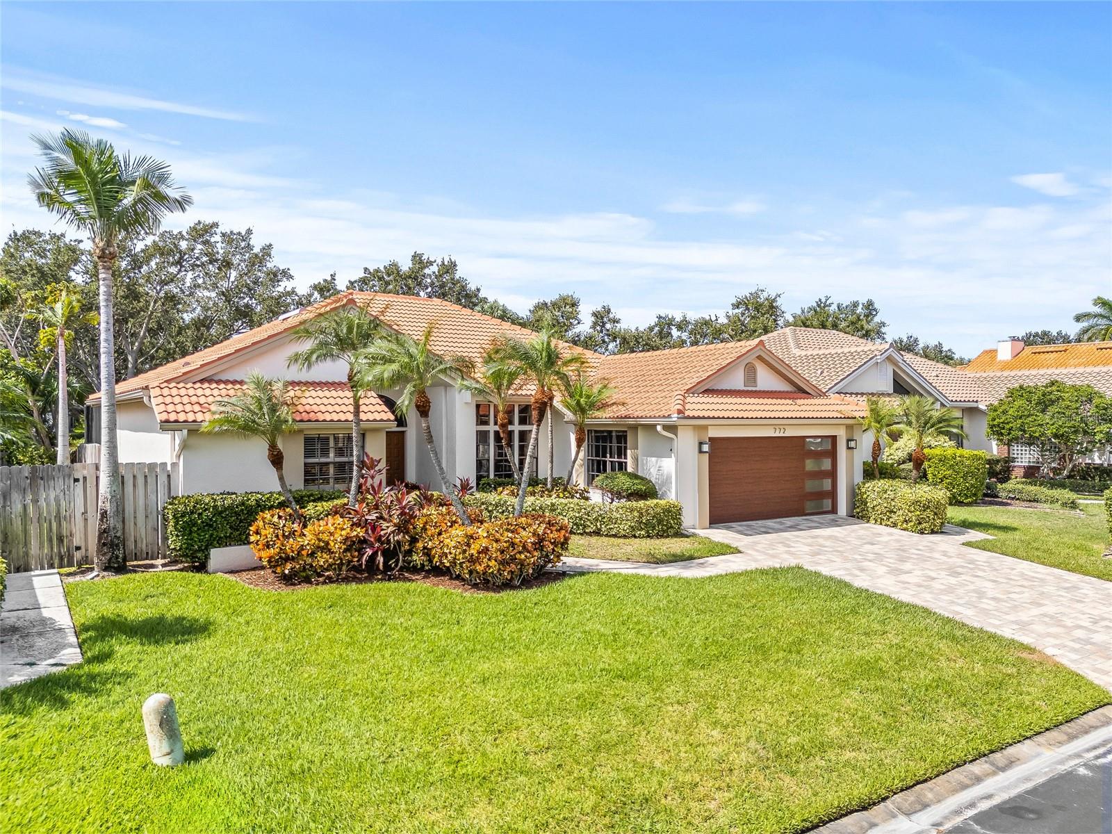 Image 21 of 69 For 772 Live Oak Terrace Ne