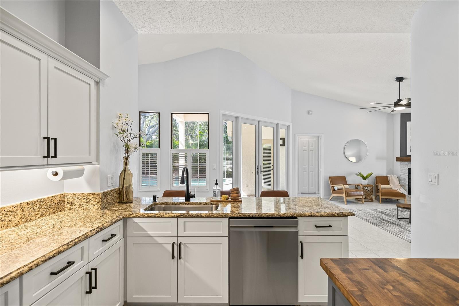 Image 35 of 69 For 772 Live Oak Terrace Ne