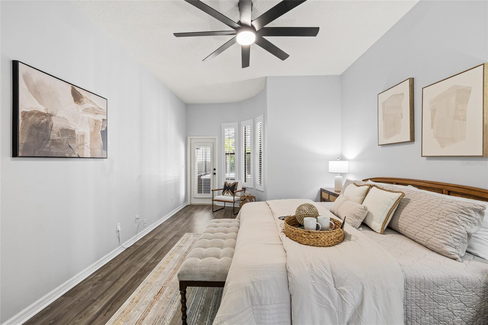 Image 36 of 69 For 772 Live Oak Terrace Ne