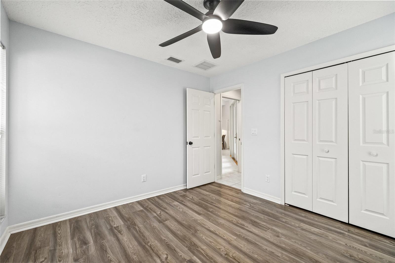 Image 42 of 69 For 772 Live Oak Terrace Ne