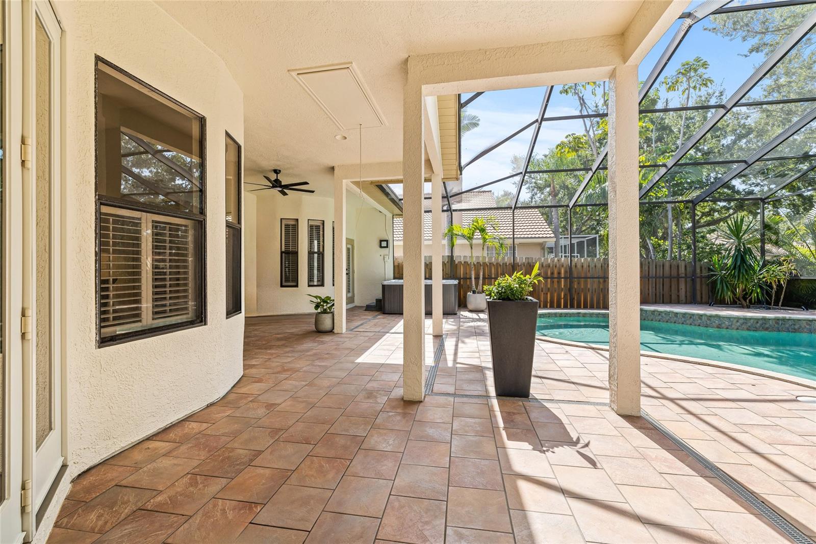 Image 46 of 69 For 772 Live Oak Terrace Ne