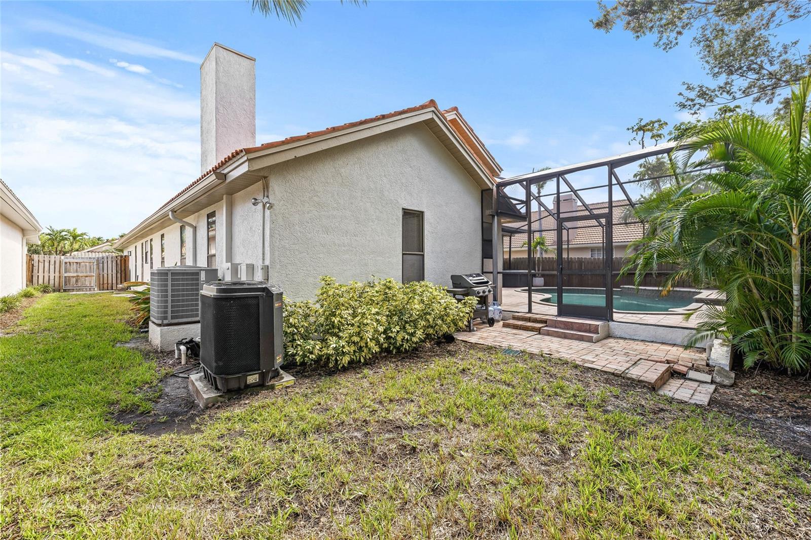 Image 54 of 69 For 772 Live Oak Terrace Ne