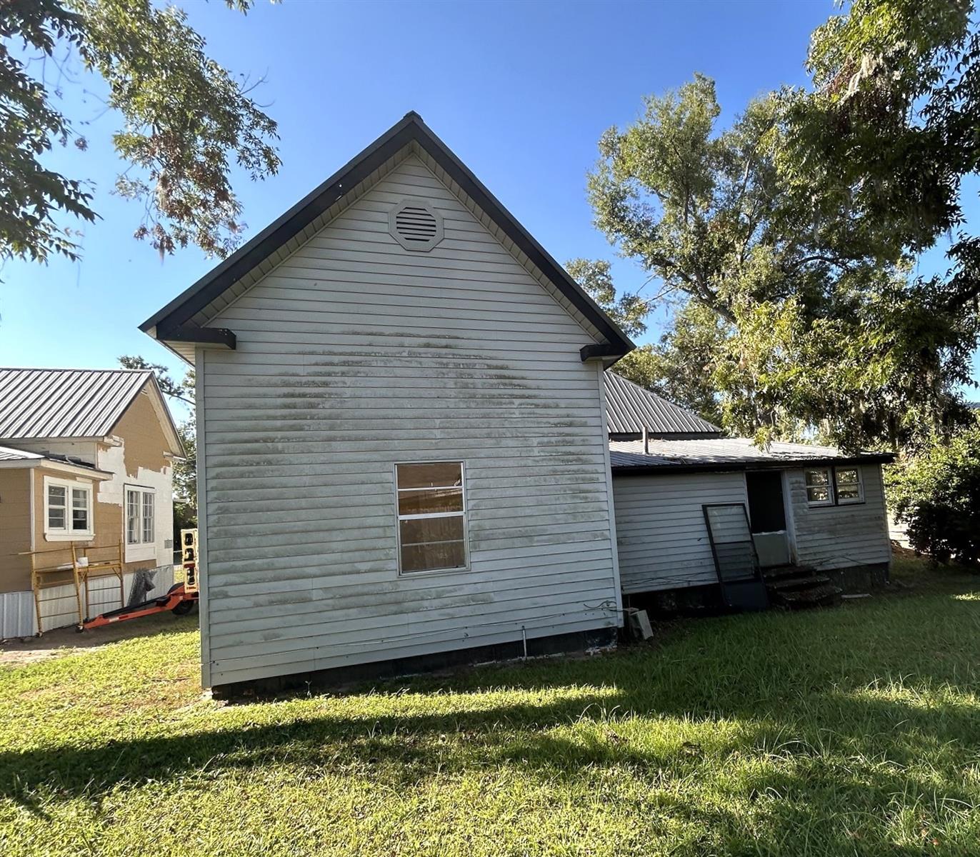 Image 2 of 20 For 276 Marion Street