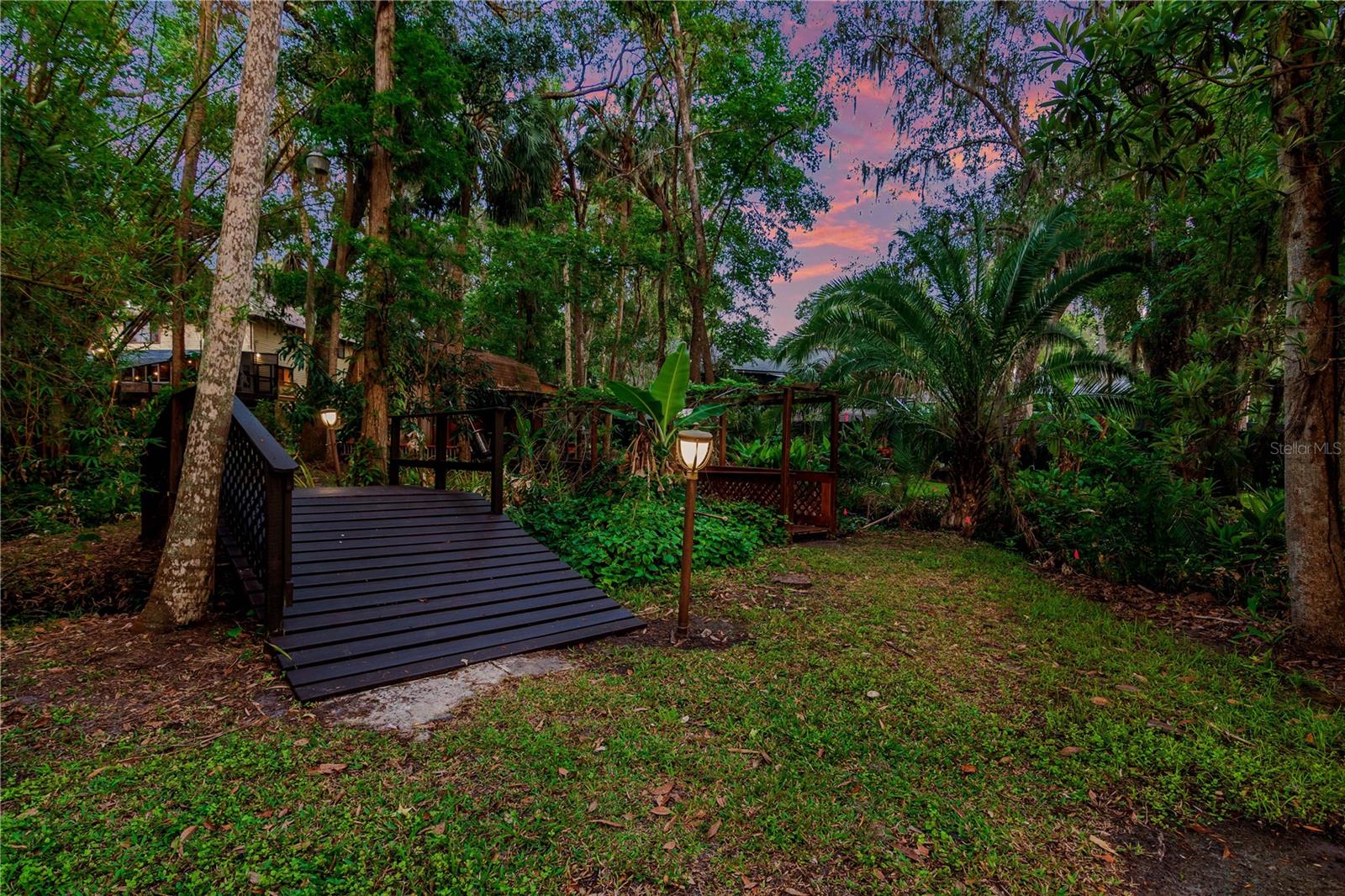 Image 7 of 24 For 11526 River Country Drive