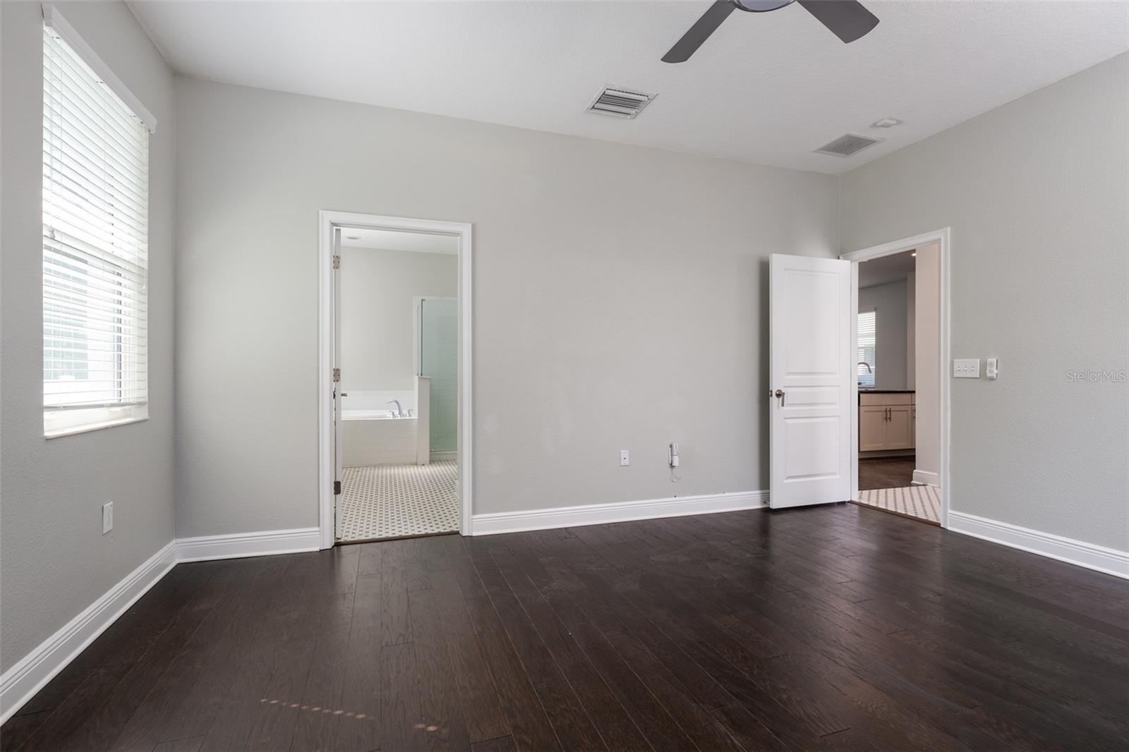 Image 11 of 31 For 506 Robles Street