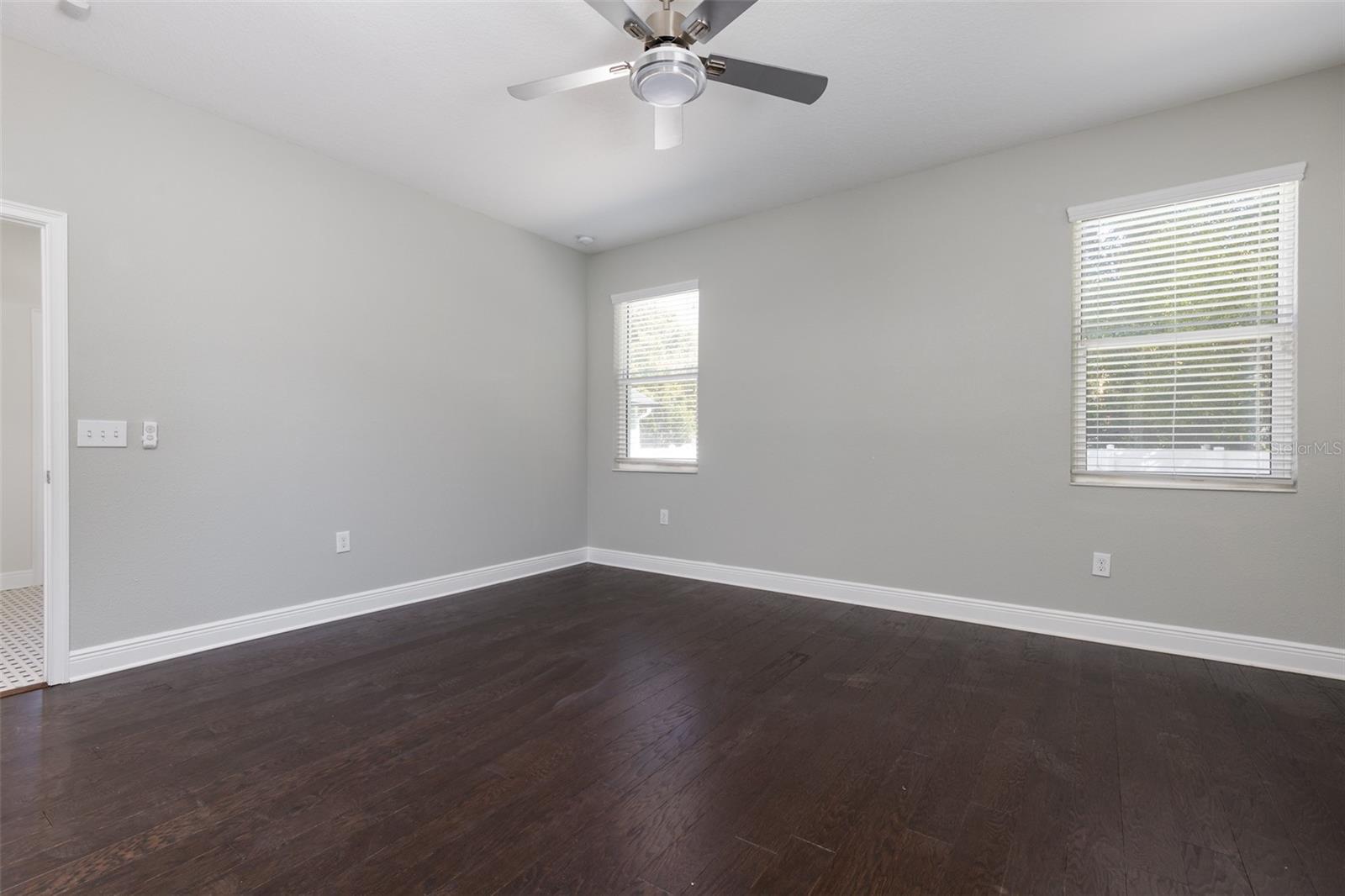 Image 12 of 31 For 506 Robles Street